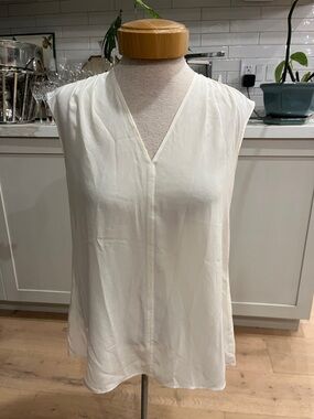 Hugo Boss 100% silk Sleeveless V-Neck Cream Women's Blouse